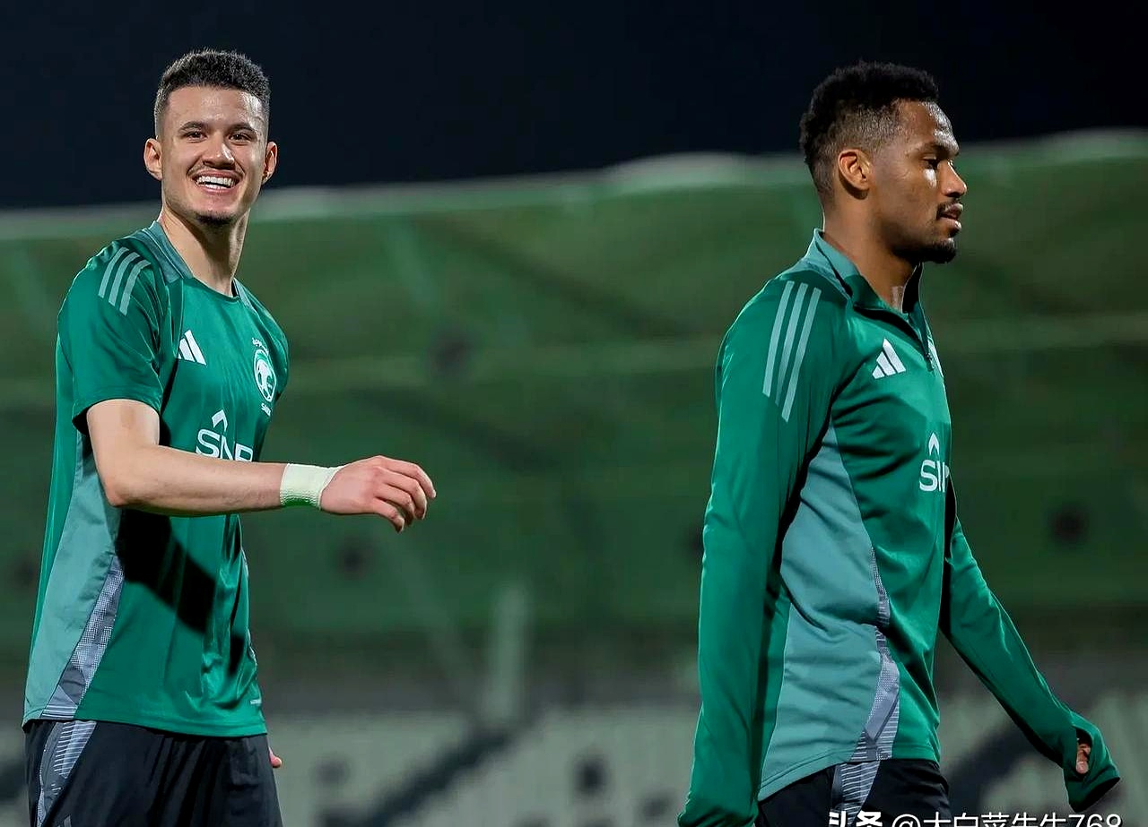 球队激烈备战关键之战,迫不及待获胜 球队激烈备战关键之战,迫不及待获胜