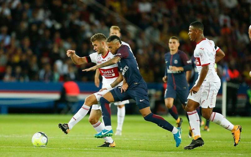 中场硬仗,法甲球队战绩波折 中场硬仗,法甲球队战绩波折