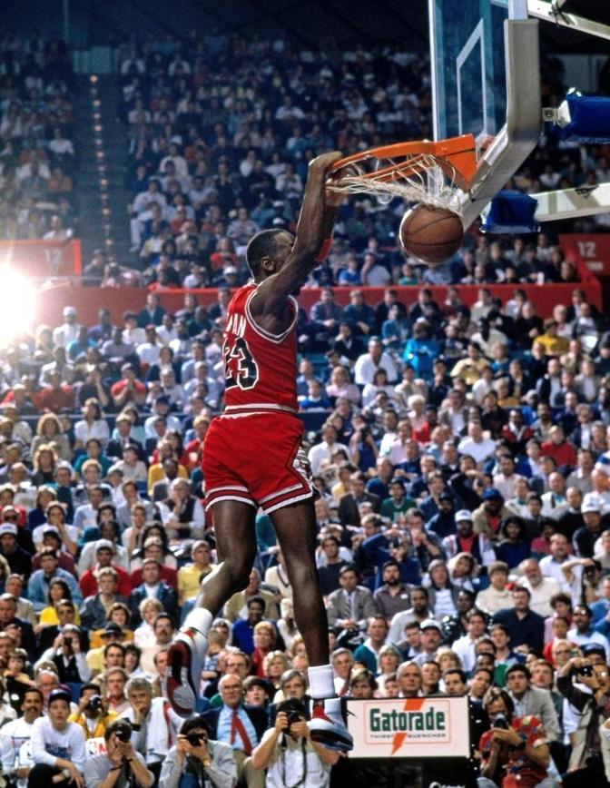 关于篮球传奇回顾：乔丹时代经典对决的信息