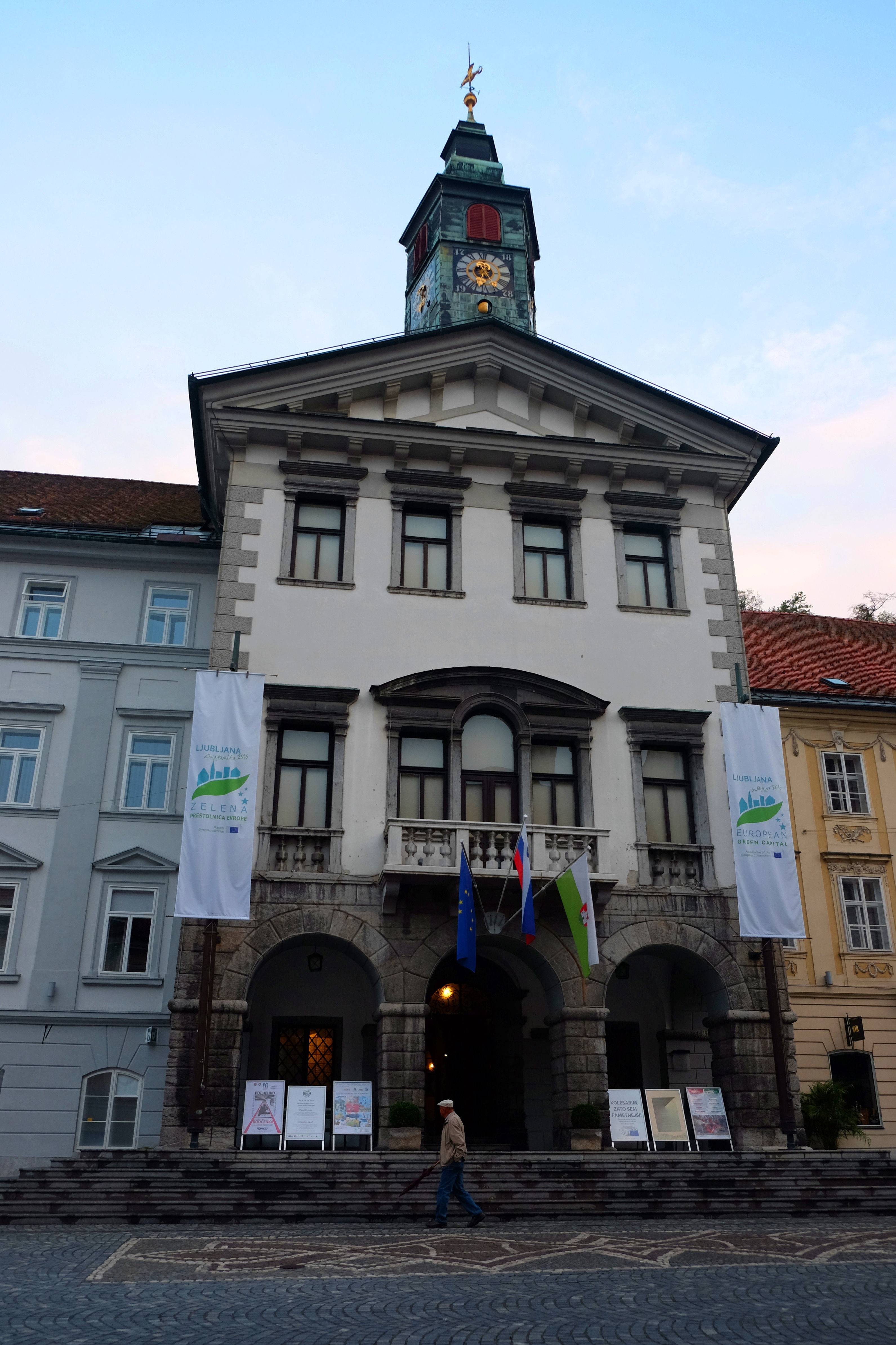 波黑国家队掩羞而归,斯洛文尼亚队士气高昂 波黑国家队掩羞而归,斯洛文尼亚队士气高昂