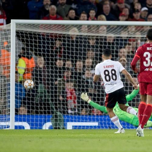 包含利物浦遭遇对手逆转,欧冠冠军梦碎的词条 包含利物浦遭遇对手逆转,欧冠冠军梦碎的词条