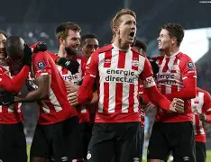 布兰迪斯卡波拉普罗捷夫对阵埃因霍温,双方比拼 布兰迪斯卡波拉普罗捷夫对阵埃因霍温,双方比拼