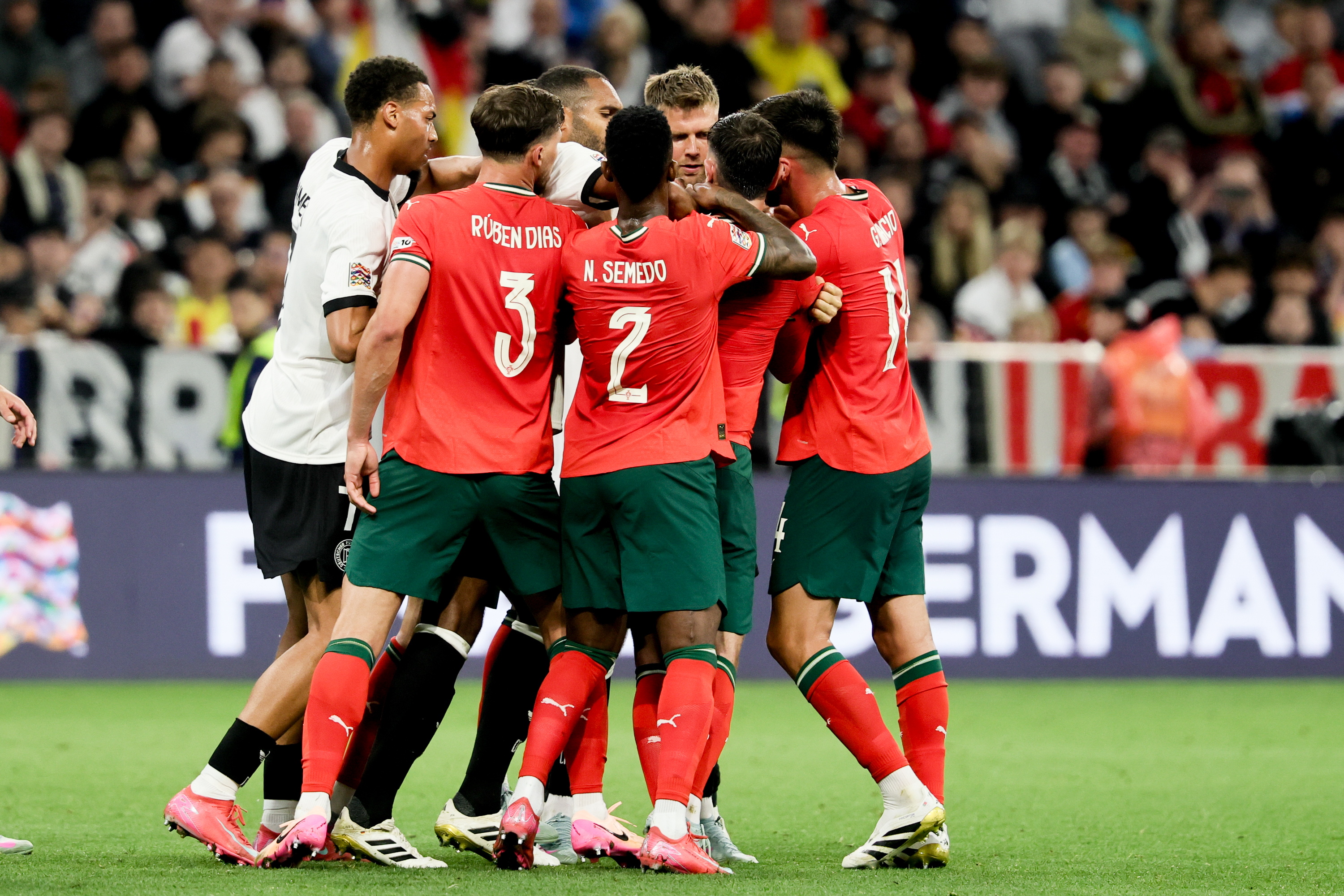 没有欧国联比赛,欧洲强队争相角逐的简单介绍 没有欧国联比赛,欧洲强队争相角逐的简单介绍