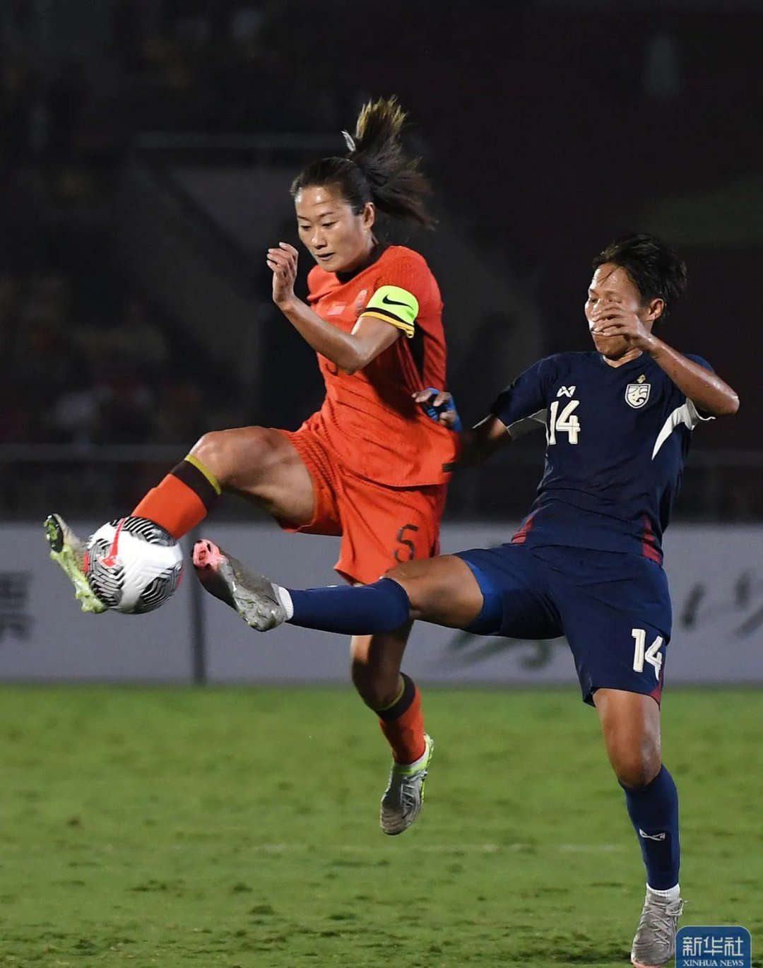 关于体育盛事:女足球员实现精彩逆转的信息 关于体育盛事:女足球员实现精彩逆转的信息