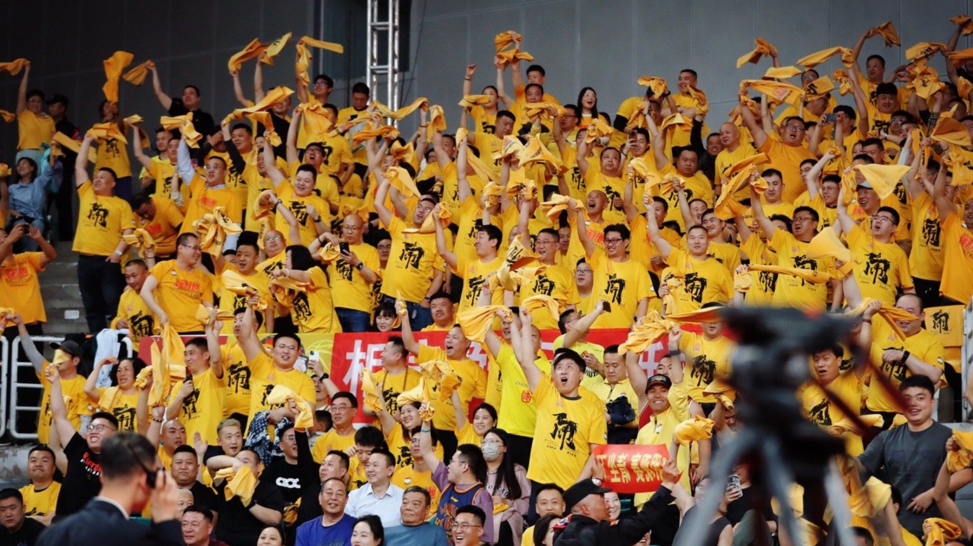 od体育官方入口-关于张三加盟球队，引发球迷热情迎战CBA新赛季的信息