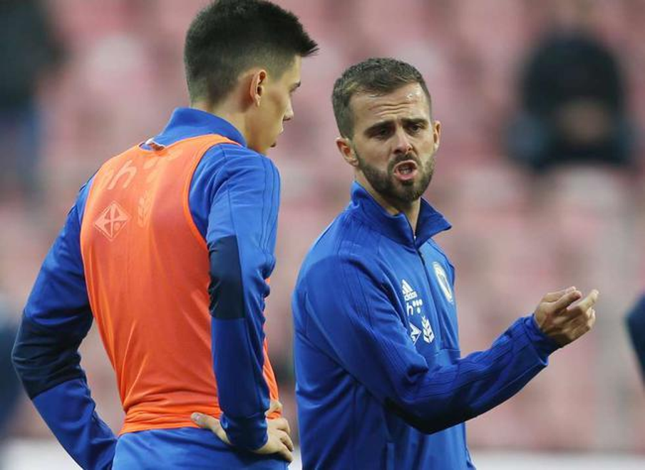 欧洲杯热门球队遭遇激烈比拼