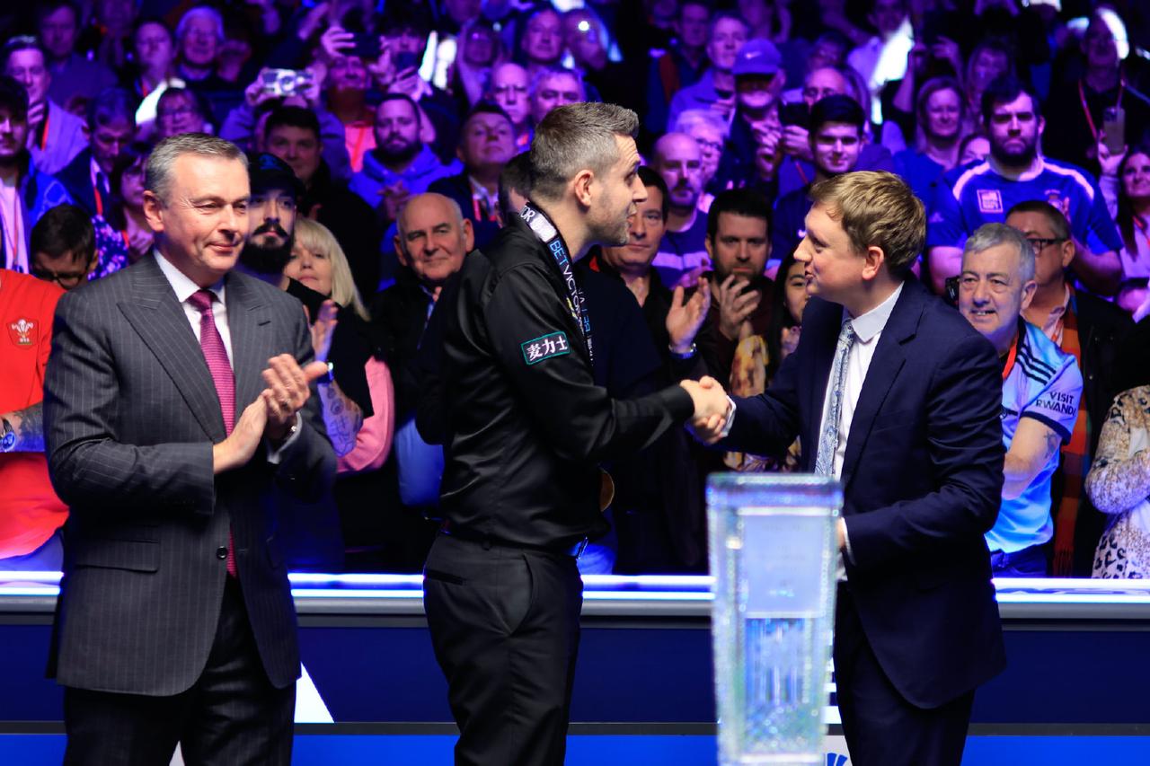 塞尔维亚队成功击败斯洛伐克,取得关键胜利 塞尔维亚队成功击败斯洛伐克,取得关键胜利