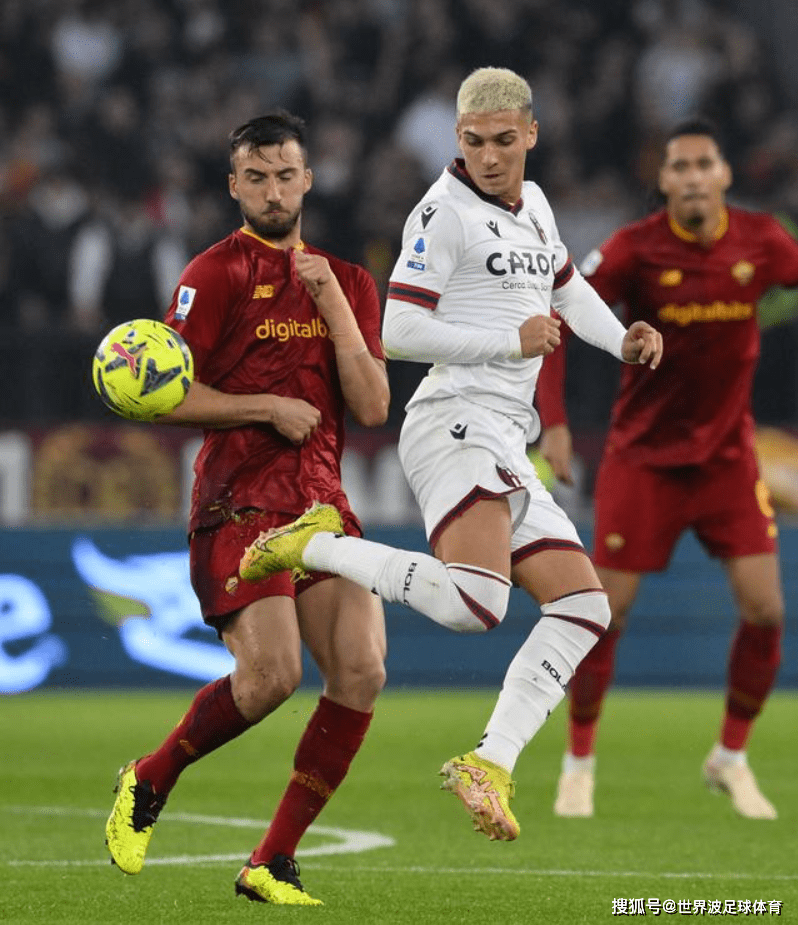 包含罗马势不可挡，主场轻取乌迪内斯的词条