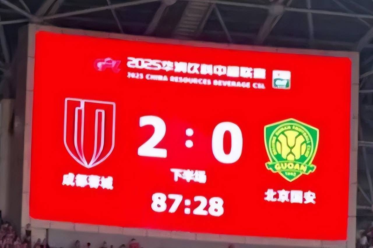 球员交易市场活跃,多支球队调整阵容 球员交易市场活跃,多支球队调整阵容