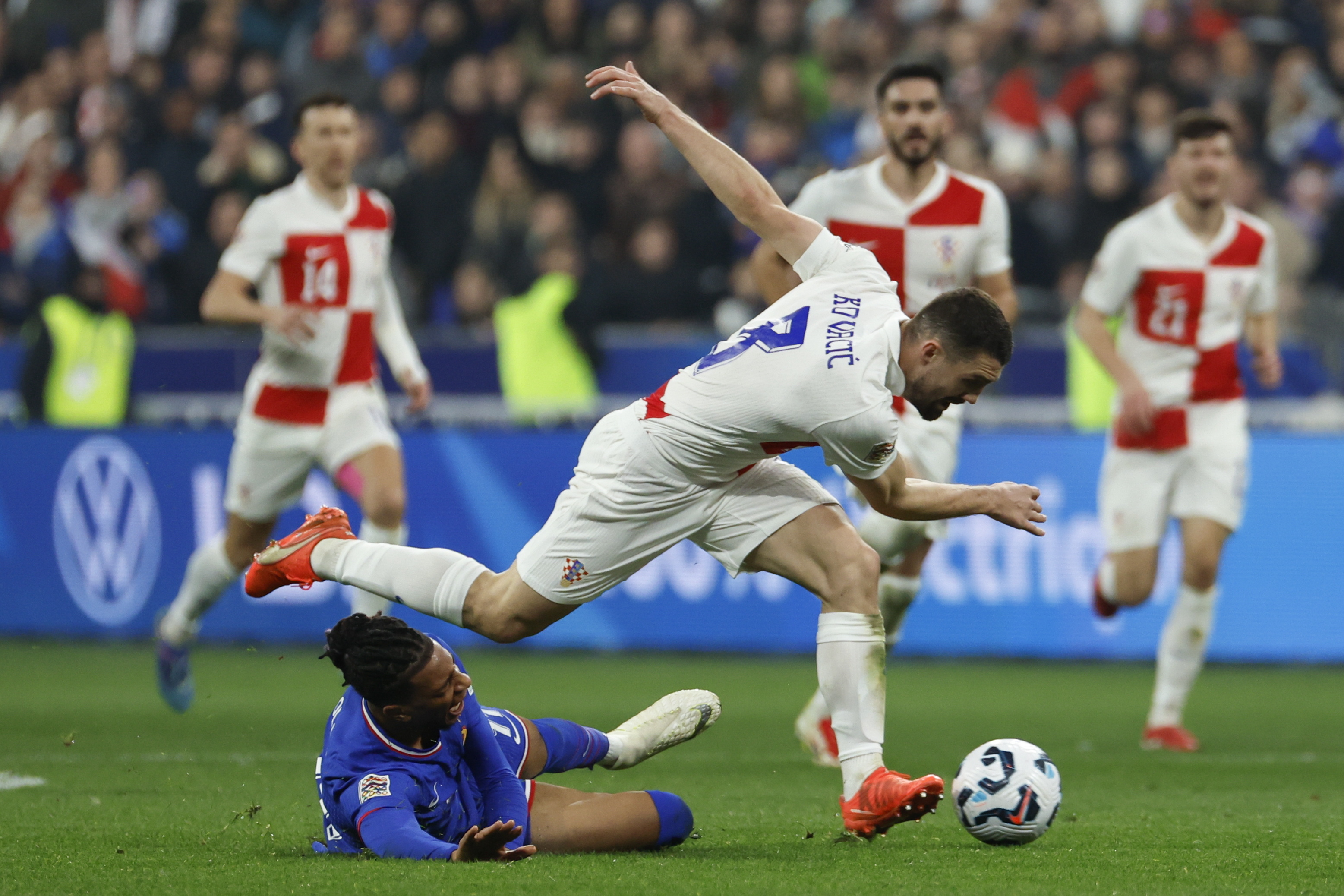 od体育网页版入口-瑞典队闯过挑战，晋级欧国联半决赛的简单介绍