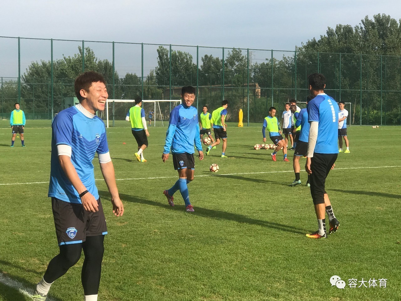 比赛激烈异常,各队争分夺秒 比赛激烈异常,各队争分夺秒