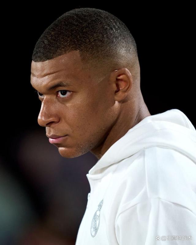 姆巴佩在西甲首秀表现糟糕,球迷怀疑他能否适应球队节奏和风格的简单介绍 姆巴佩在西甲首秀表现糟糕,球迷怀疑他能否适应球队节奏和风格的简单介绍