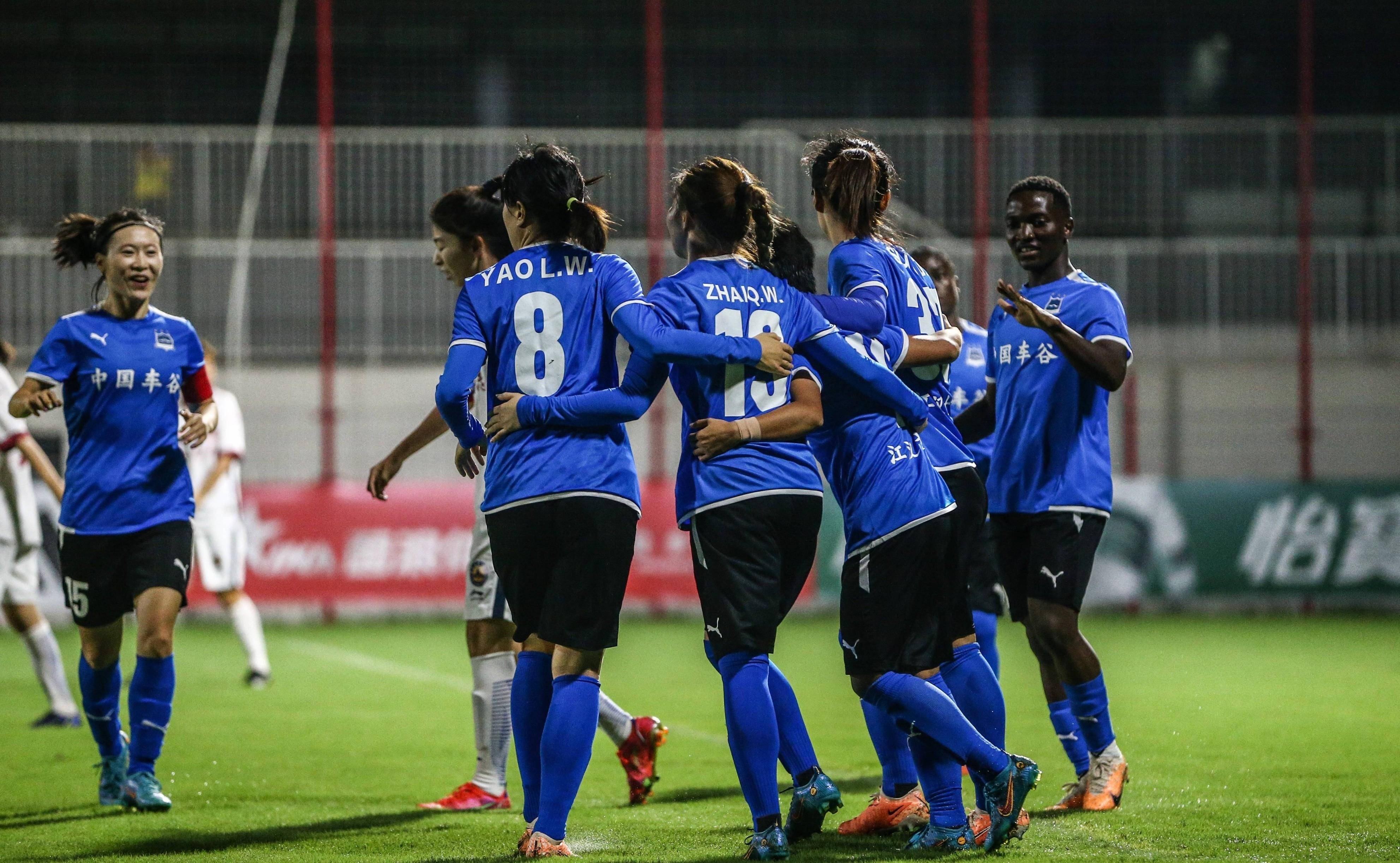 od体育官方登录入口-球场上女足队员展现技艺超群