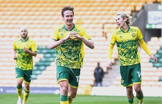 关于诺维奇主场遭遇失利,英超保级逐渐变得艰难起来的信息 关于诺维奇主场遭遇失利,英超保级逐渐变得艰难起来的信息