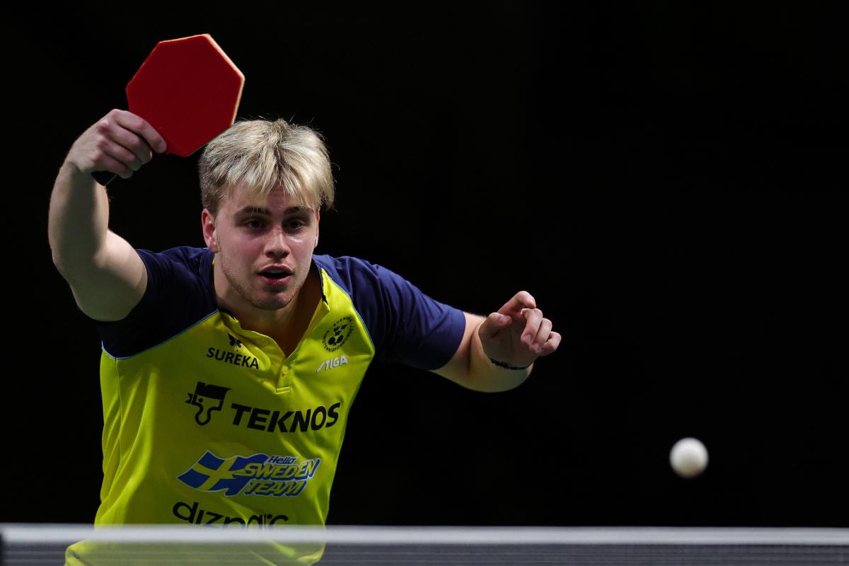 瑞典球员在比赛中展现超强实力,令人惊叹 瑞典球员在比赛中展现超强实力,令人惊叹