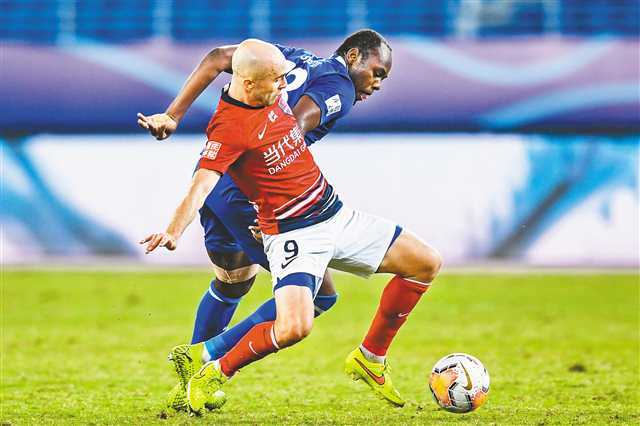 重庆力克对手,豪取客场三分 重庆力克对手,豪取客场三分